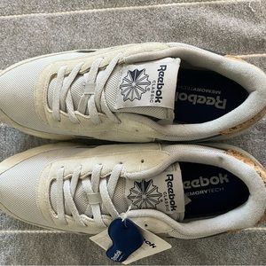 Reebok classic men’s sneaker with cork